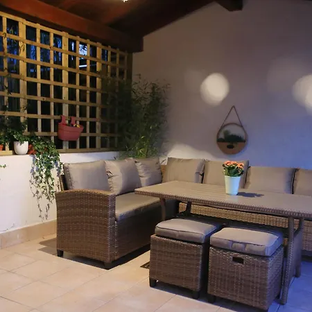 Bamboo Oasis With Terrace In The Garden And Free Parking, *